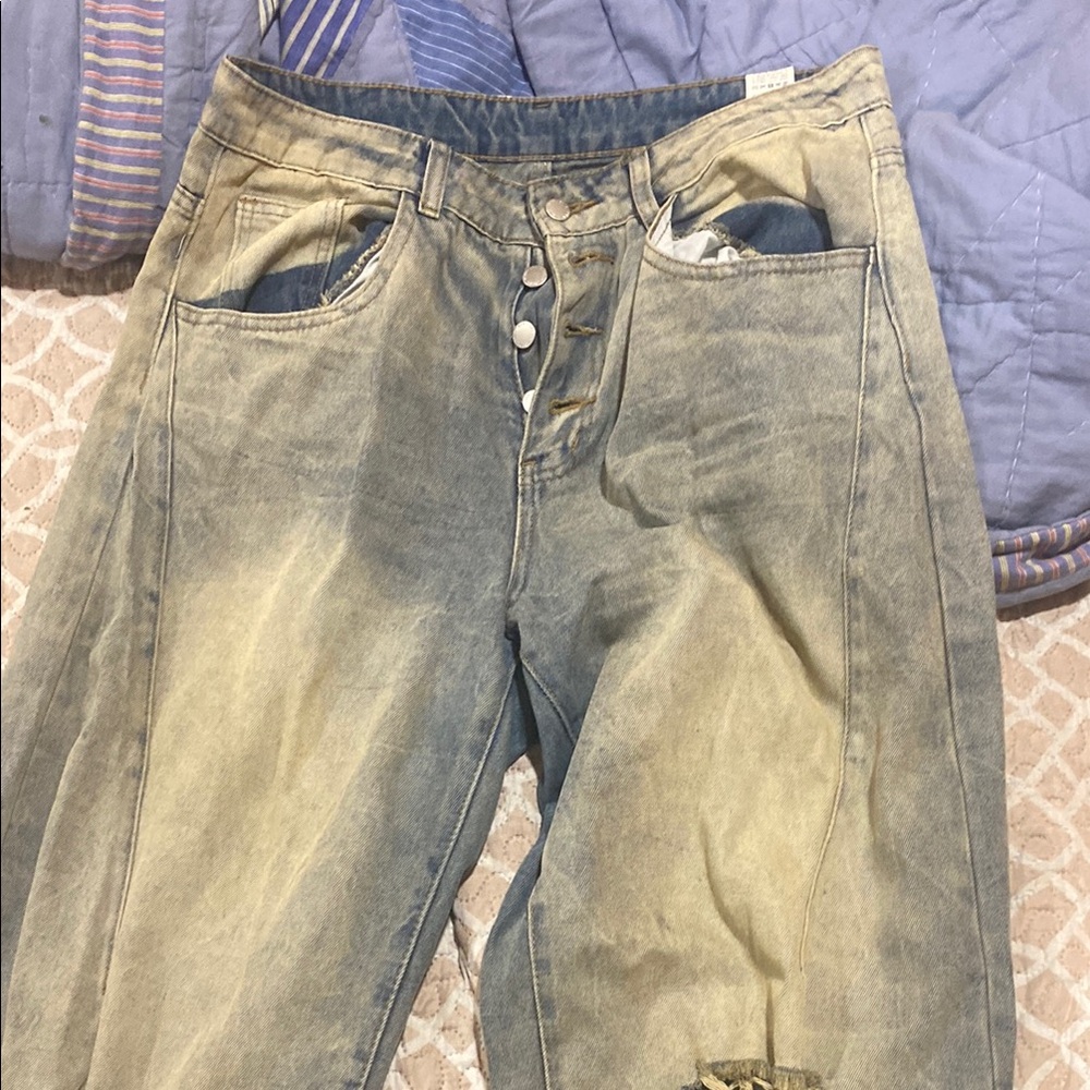 Distressed Two-Tone Jeans - Picture 4 of 4